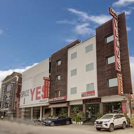 Hotel Venus Plaza ニューデリー エクステリア 写真