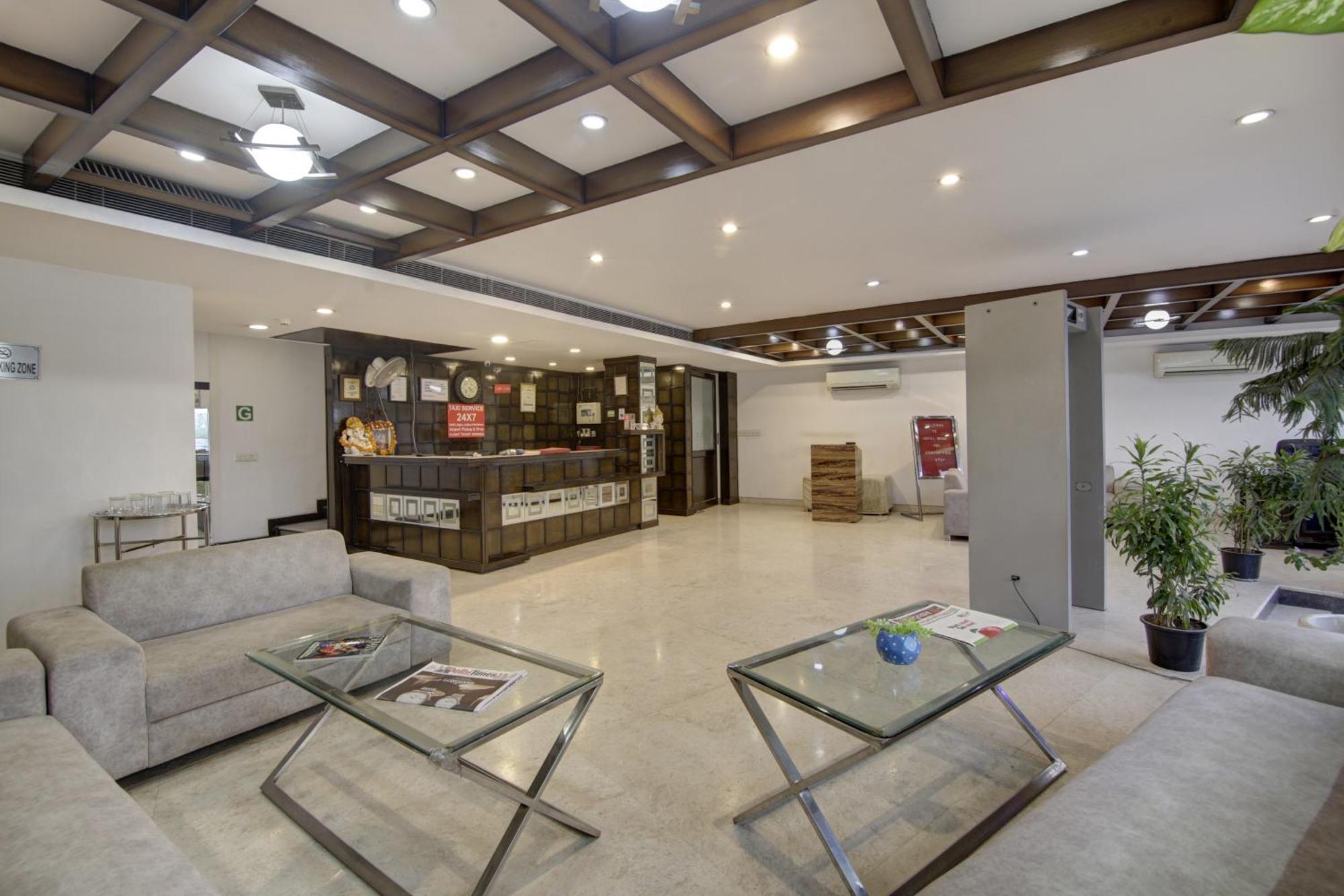 Hotel Venus Plaza ニューデリー エクステリア 写真