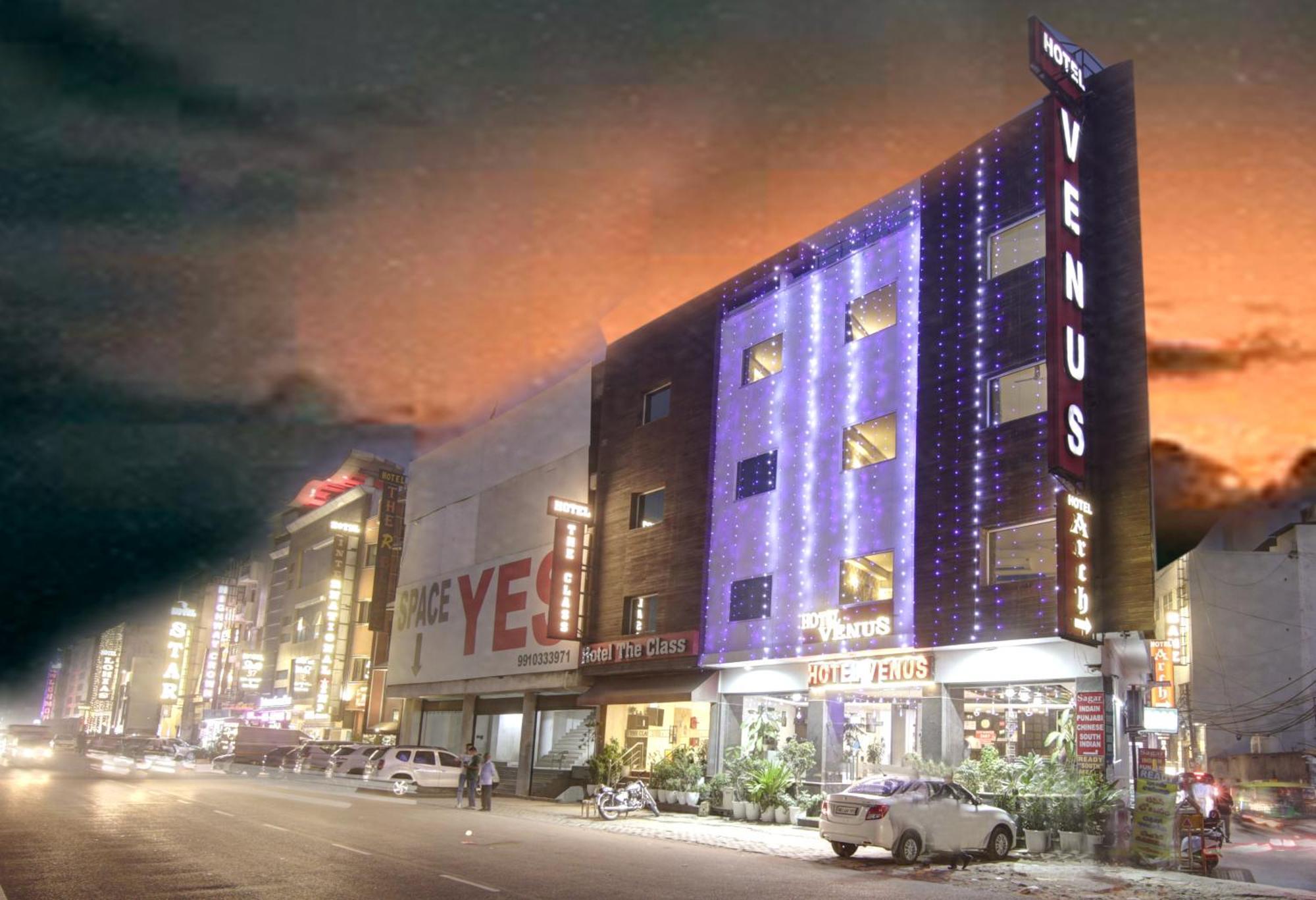 Hotel Venus Plaza ニューデリー エクステリア 写真