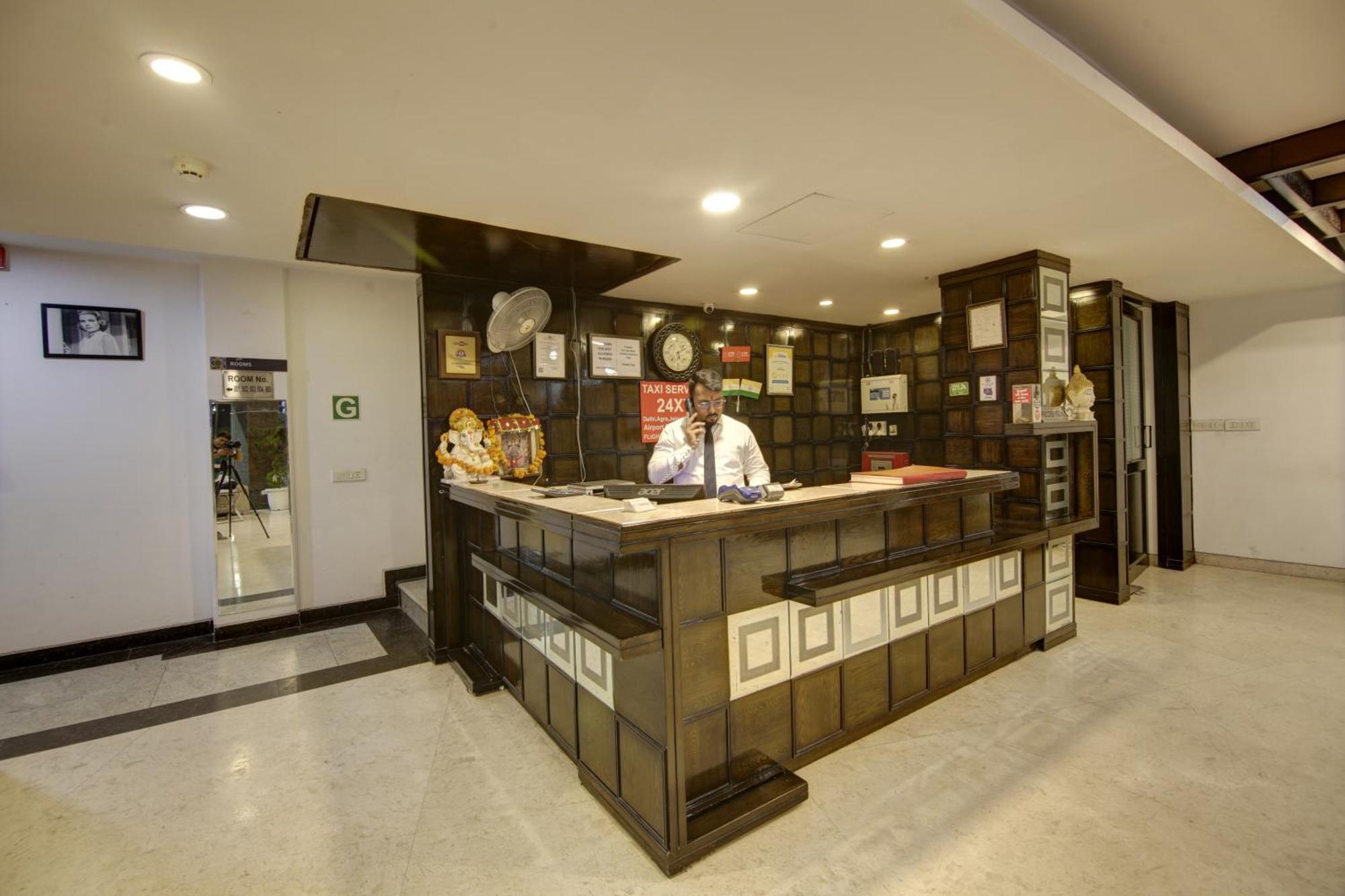 Hotel Venus Plaza ニューデリー エクステリア 写真
