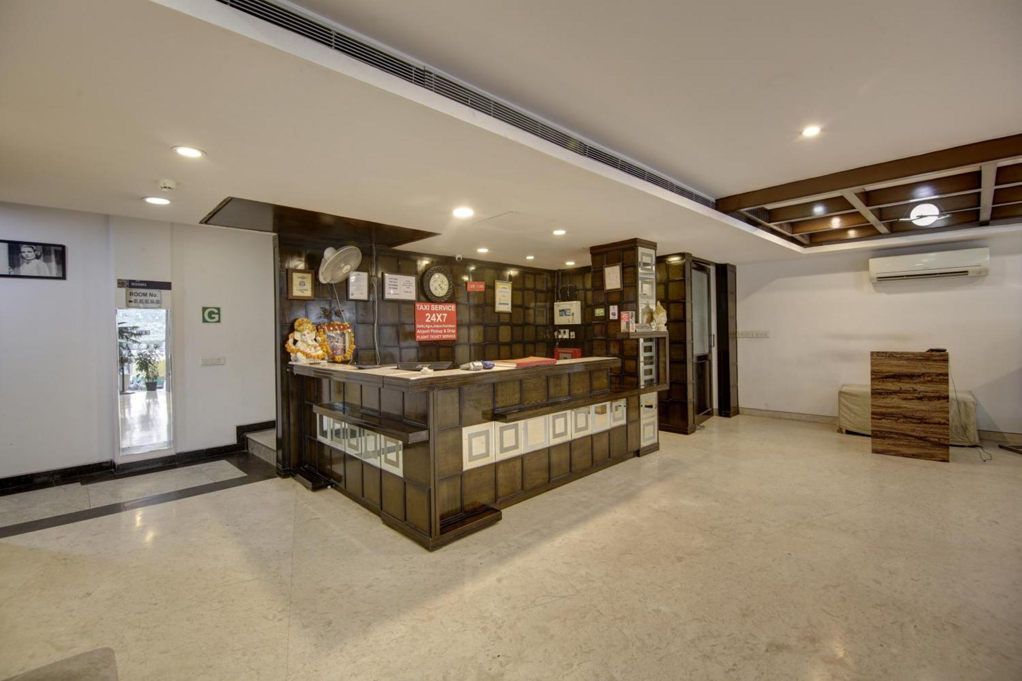 Hotel Venus Plaza ニューデリー エクステリア 写真